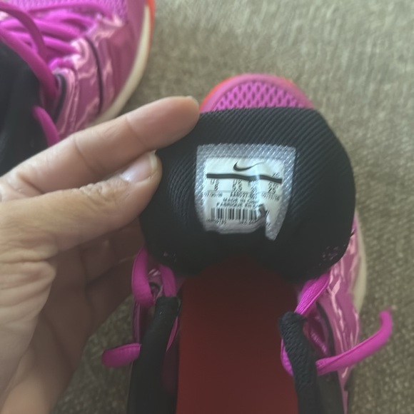 Pink & Purple size 8 Nike sneakers - Picture 6 of 9